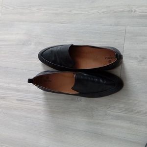 Black leather loafers by Susina size 11